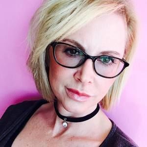 Meet your Posher, Carmon